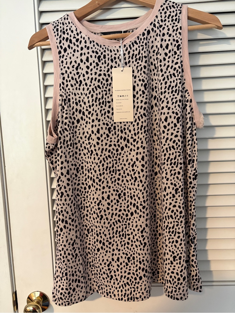 Sleeveless Pink Leopard Print Tank Top